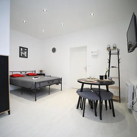 Paul Bert-4 Familial *