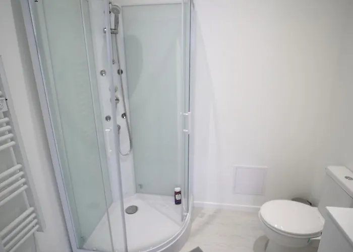 Paul Bert-4 Familial Apartment *